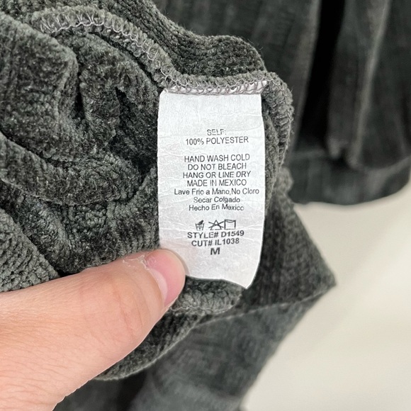 ILLA ILLA Green Cozy Chunky Cowl Neck Bishop Sleeve Oversized Sweater - Picture 7 of 7